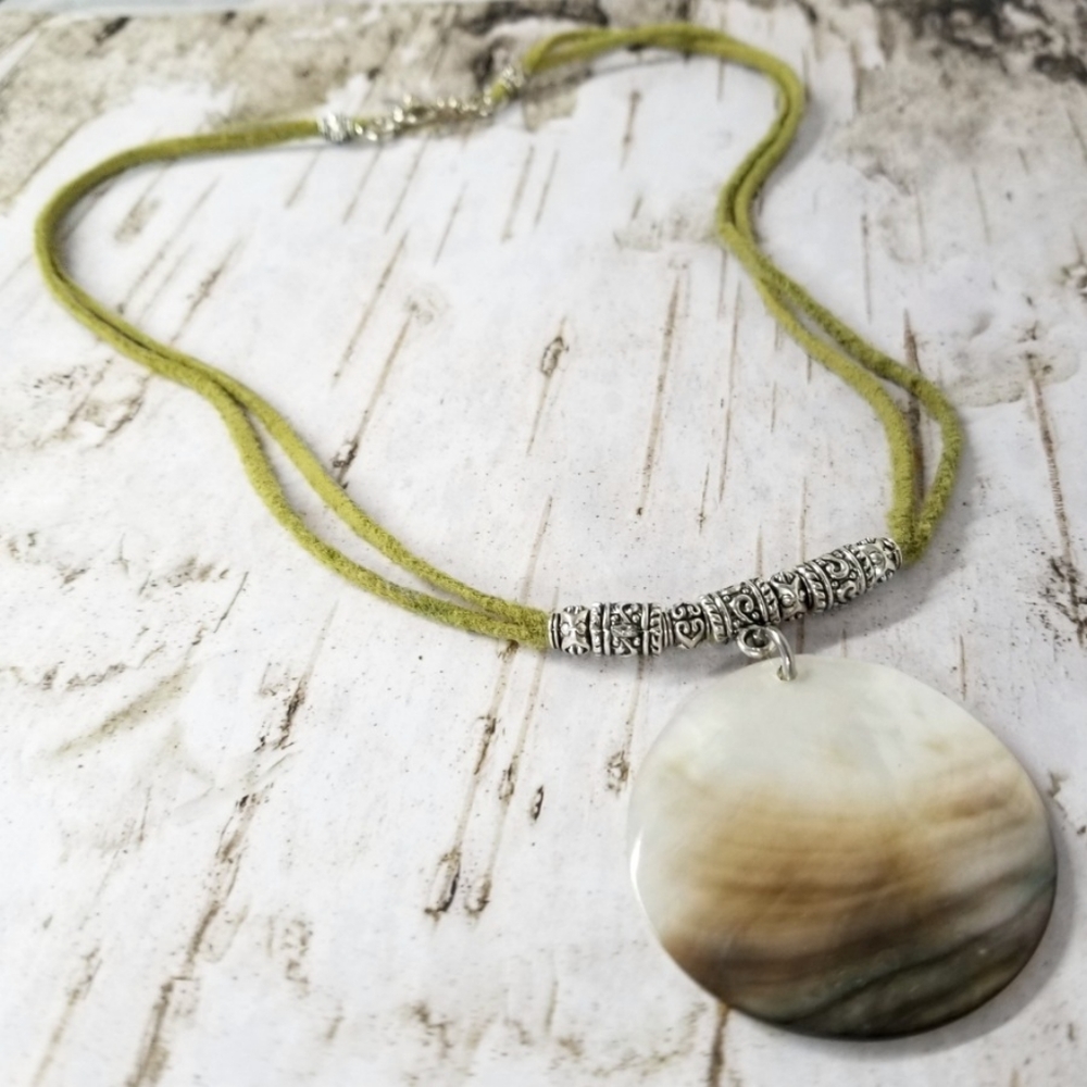 Boho Shell Disc Pendant Necklace